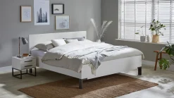 New Bed Ragnar met hoofbord hout Bedframe