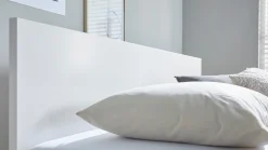 New Bed Ragnar met hoofbord hout Bedframe